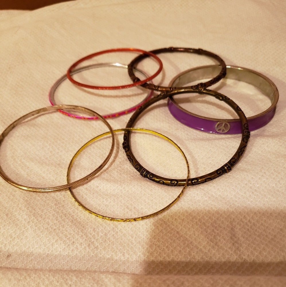 Set of 7 miscellaneous bangle bracelets